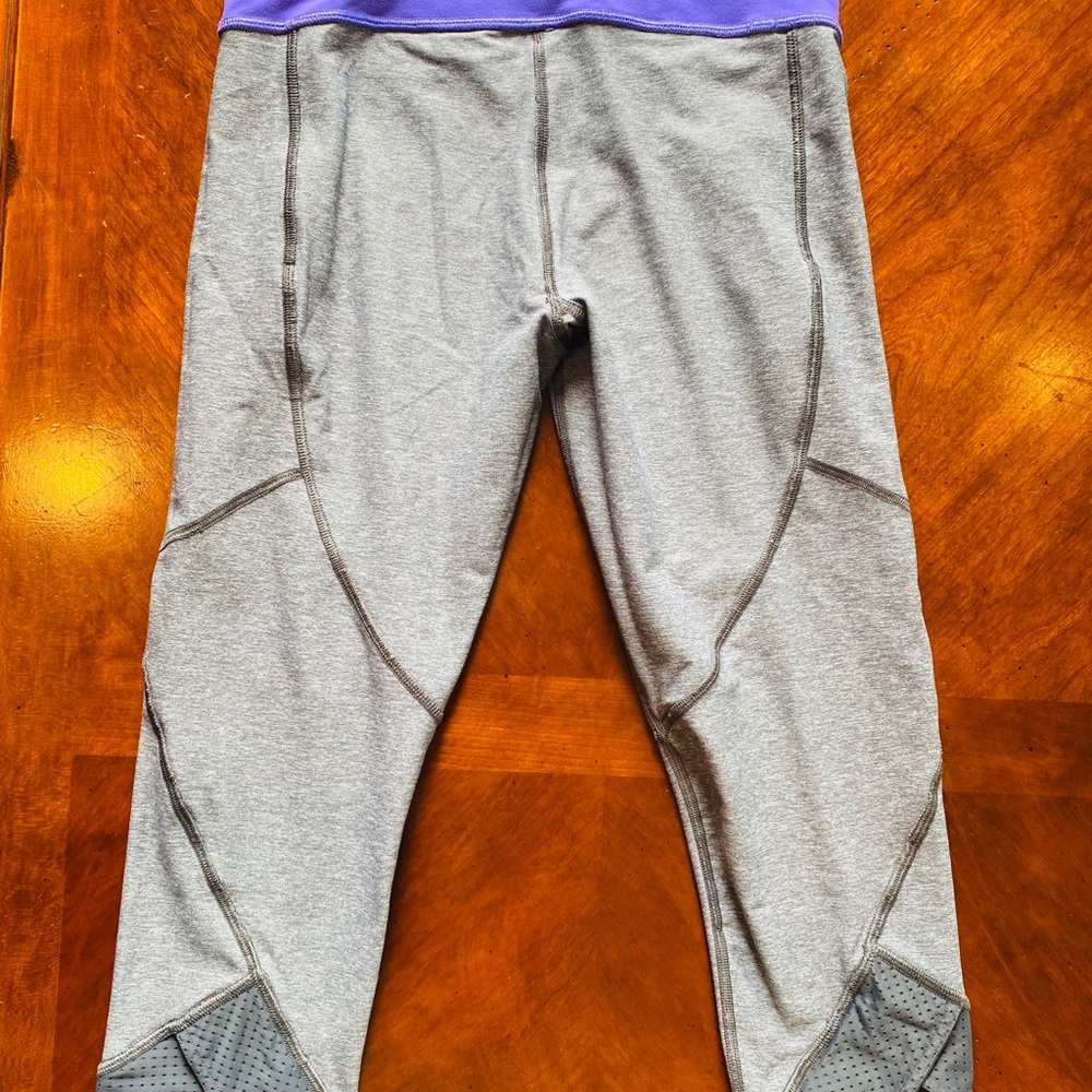 Ivivva by Lululemon Girl’s size 14 Capri Tights - Picture 10 of 12